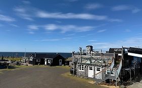 Hlid Fisherman'S Village